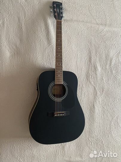 Электроакустическая гитара