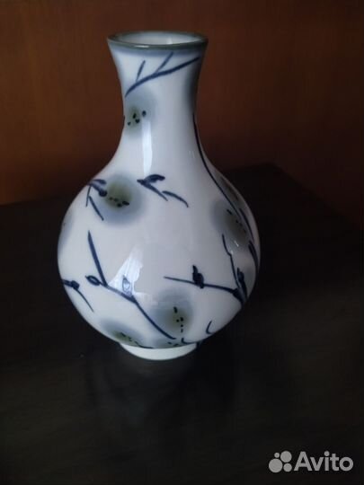 Фарфоровая ваза лфз