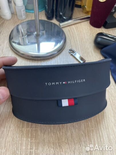 Очки tommy hilfiger