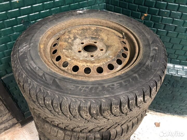 Комплект зимних колес ford volvo 215 65 r16 5х108