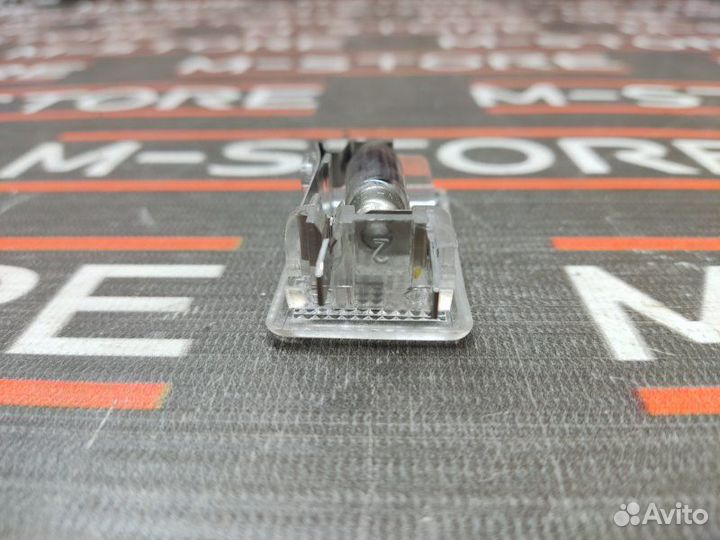 Плафон освещения передний левый Mercedes-Benz