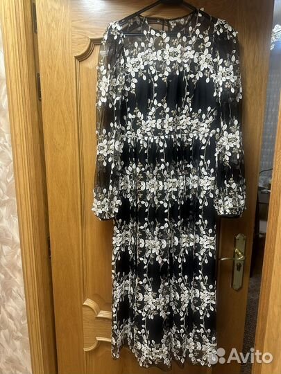 Платье вечернее с вышивкой