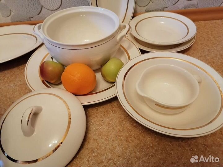 Набор столовой посуды, столовый сервиз новый зик