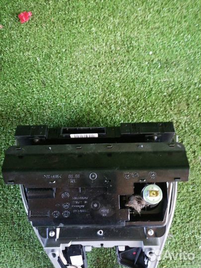 Консоль АКПП Bmw X3 E83 N52B25A 2008