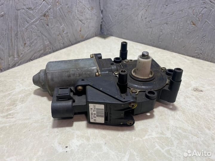 Моторчик стеклоподьемника задний левый audi А6 С5