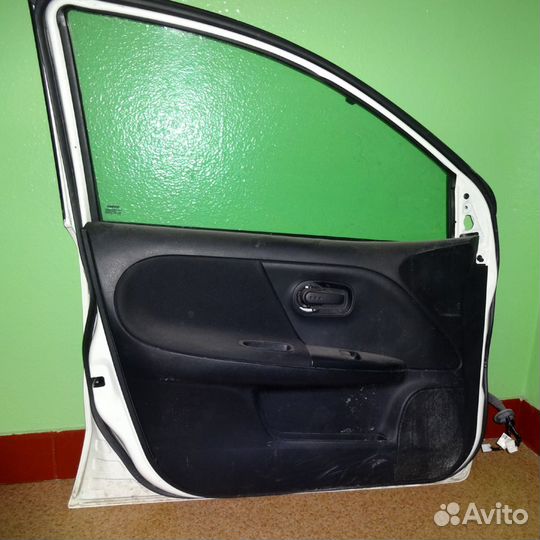 Nissan Note дверь передняя левая