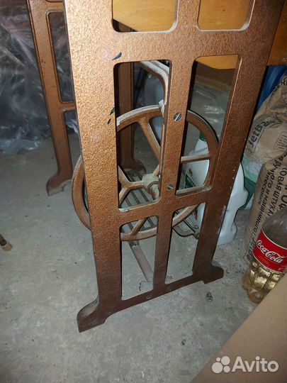 Швейная машина