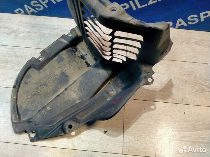 Подкрылок передний правый Toyota Mark Ii JZX100