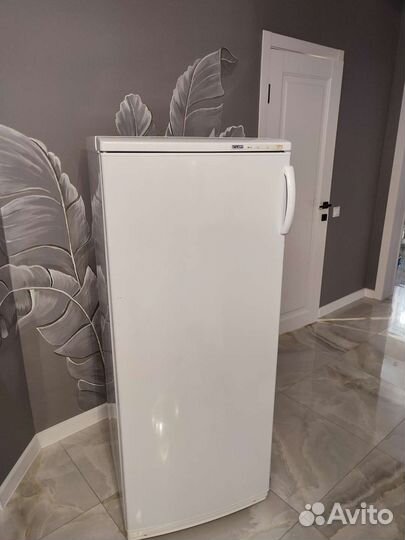 Морозильная камера Atlant 7184