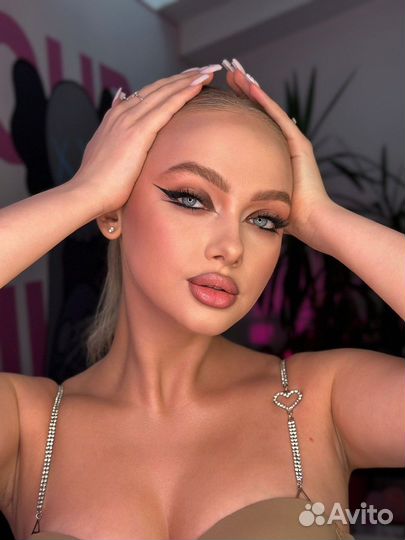 Макияж и прическа