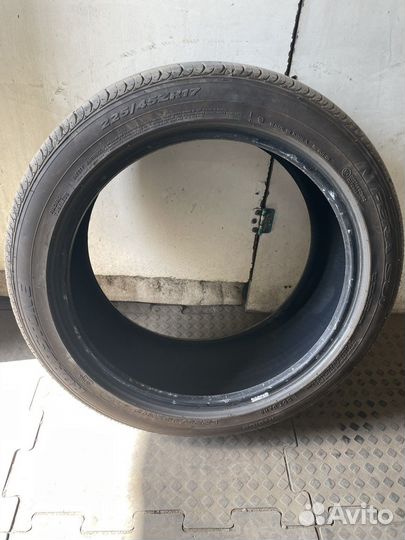 Roadstone N'Fera SU1 225/45 R17 94