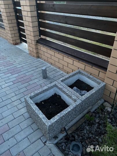 Продам вазоны из бетона и каменной крошки