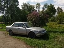 Toyota Carina 1.5 MT, 1989, битый, 450 000 км, с пробегом, цена 105 000 руб.