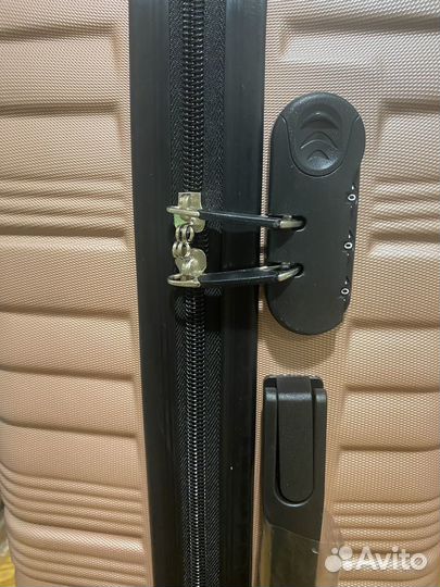 Чемодан на колесах S+