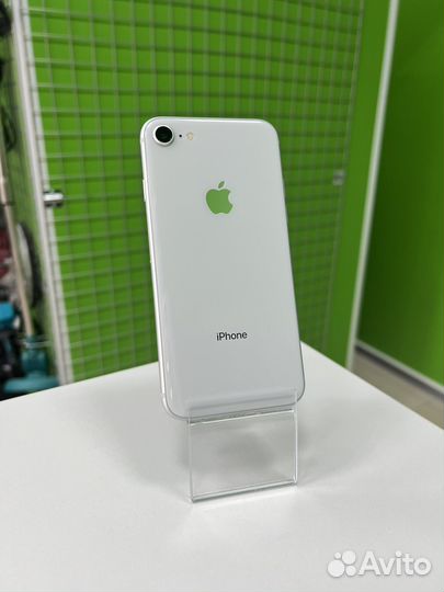 Телефон iPhone 8 64gb