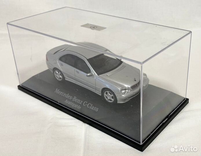 Модель автомобиля Mercedes-Benz