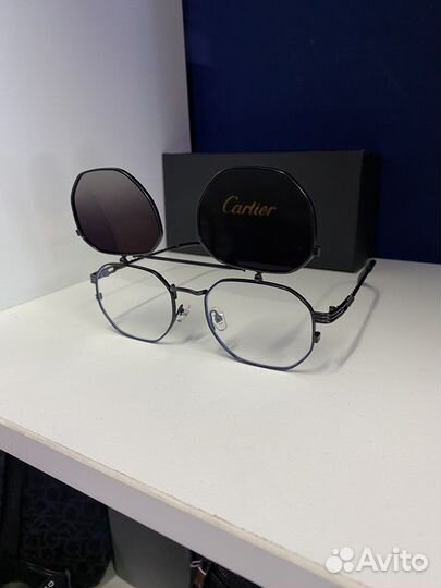Солнцезащитные очки Cartier