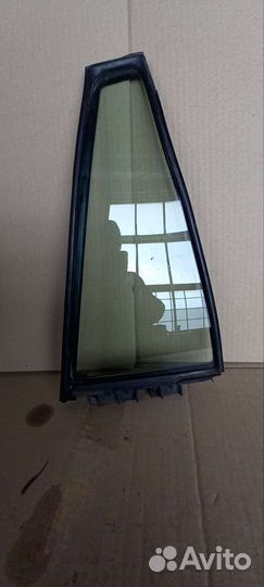 Форточка задней двери Toyota Rav 4 (XA 30)