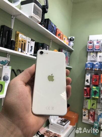 iPhone se 2020 64 gb