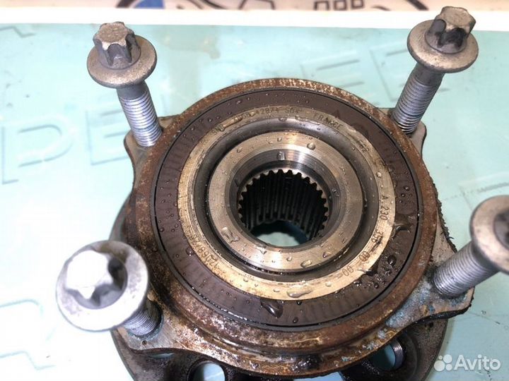 Ступица задняя левая Mercedes-Benz C-Klasse W205