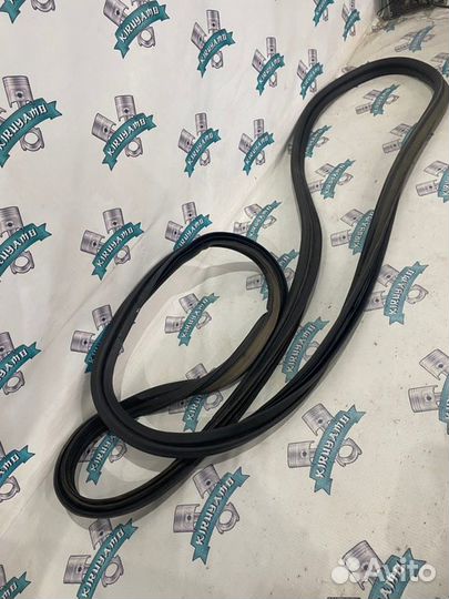 Уплотнительная резинка крышки багажника Kia