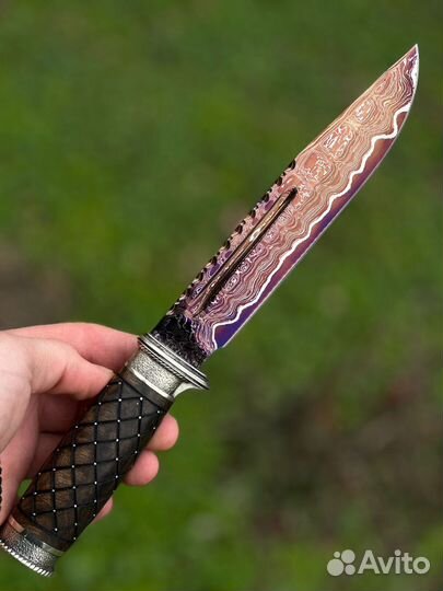 Нож из дамасской стали