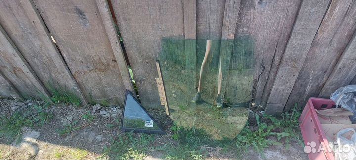 Стекло заднее toyota mark 2 110 кузов