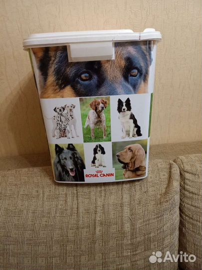 Ящик для хранения сухого корма