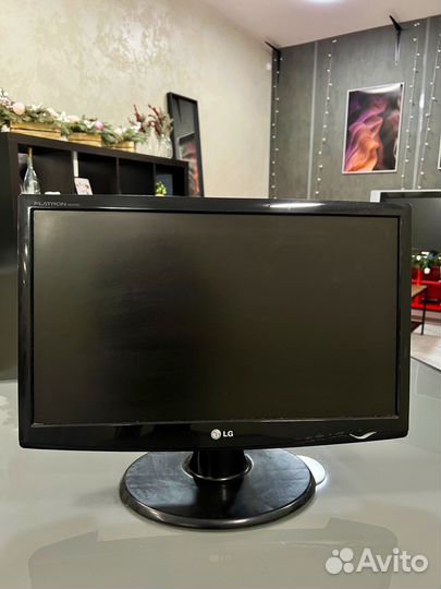 Монитор LG flatron w2243s-pf