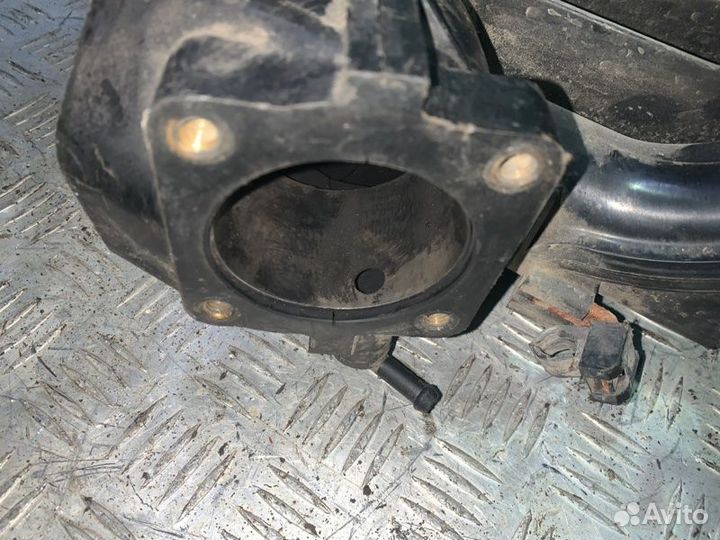 Впускной коллектор Mitsubishi Galant 8