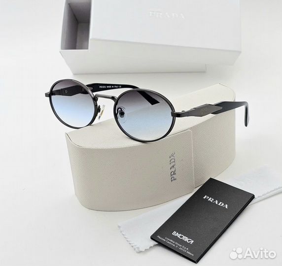 Очки новые Prada