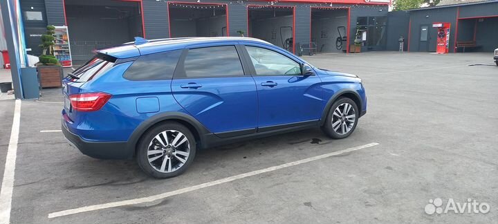 LADA Vesta Cross 1.6 CVT, 2021, 101 700 км