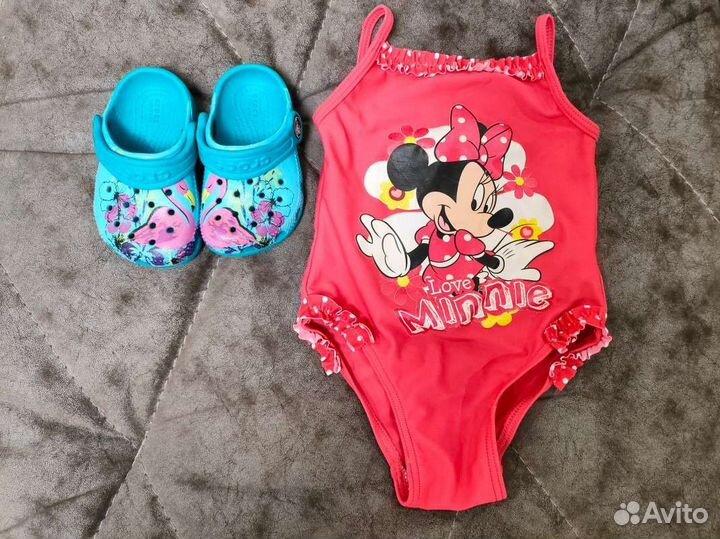 Купальник для девочки 80 и сабо crocs 12,5 см