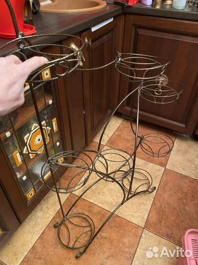 Подставка кованная для цветов на 8 горшоков