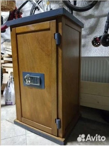 Сейф для денег и документов 