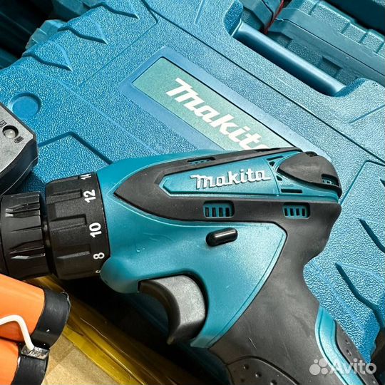 Шуруповерт makita 12v с набором бит