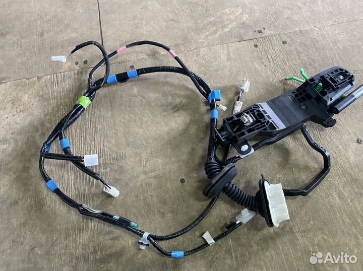Проводка задней двери Lexus ES 7 2019-2020