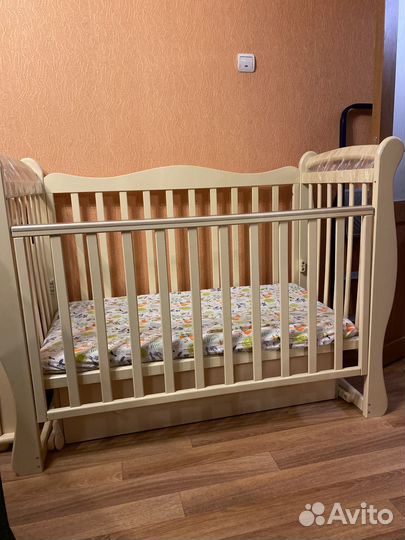 Детская кроватка