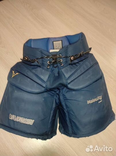 Вратарская хоккейная форма