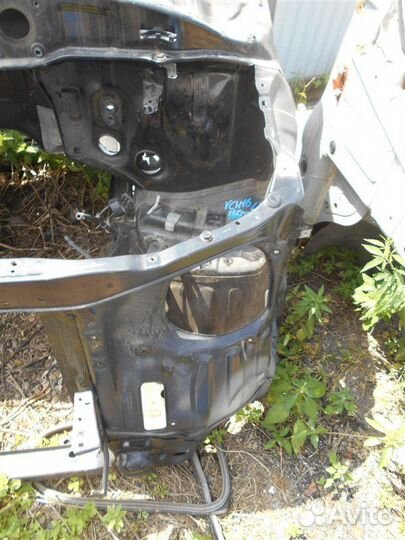 Лонжерон левый Toyota Grand Hiace VCH16 5VZ-FE