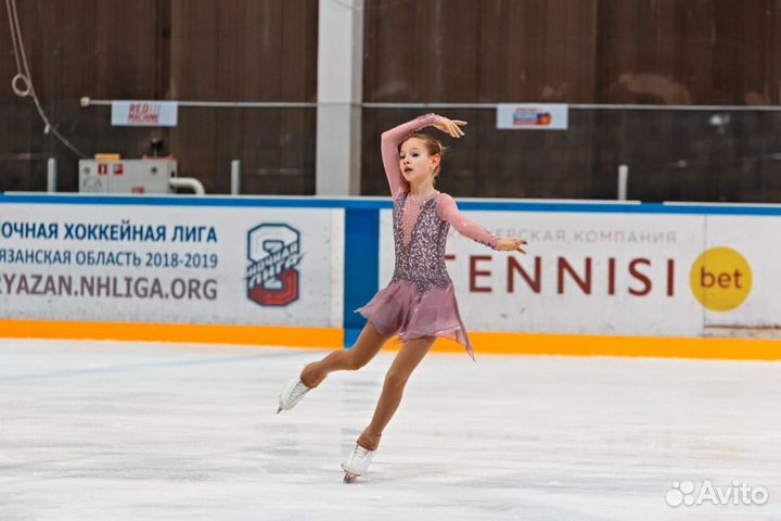 Костюм для фигурного катания 146