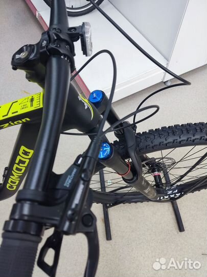 Двухподвес Comodo Zion 29