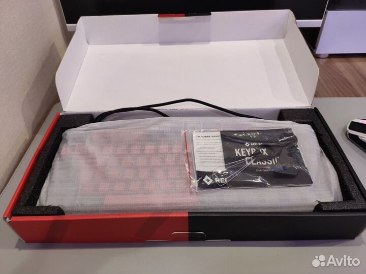 Кастомная red square keyrox tkl classic