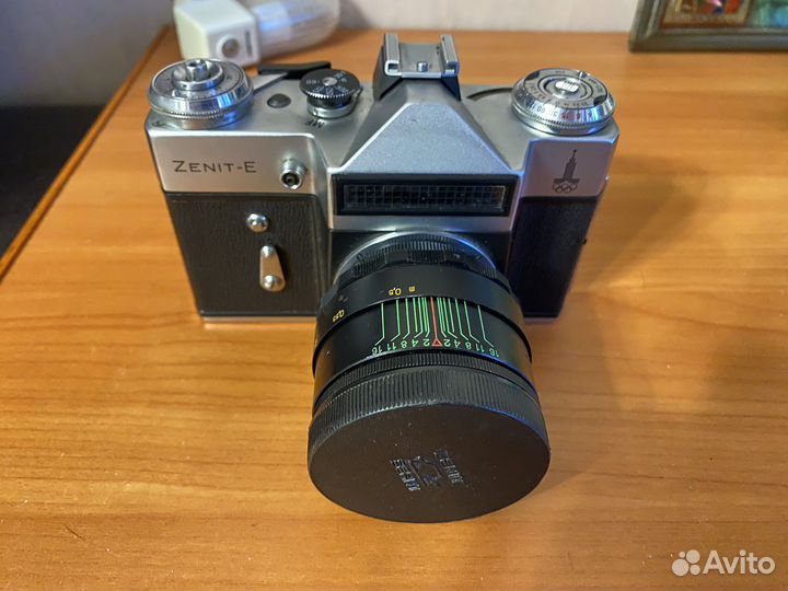 Плёночный фотоаппарат Зенит с Гелиос 44-2