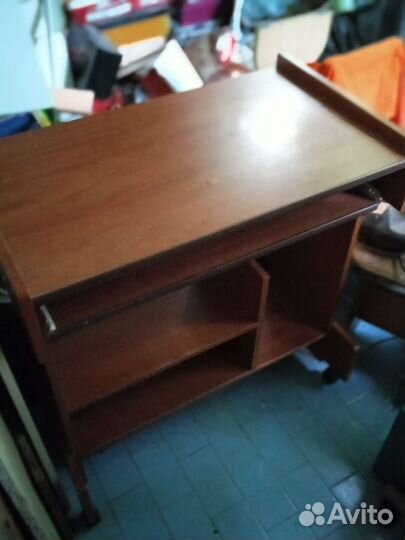 Компьютерный стол