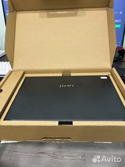 Ноутбук MSI Modern 15