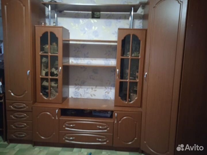 Стенка со шкафом