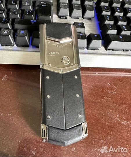 Vertu Signature S Design Stainless Steel, 4 ГБ