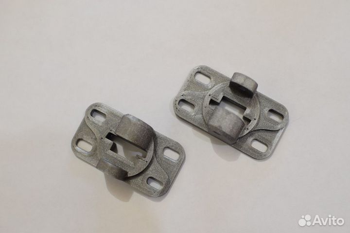 Кронштейн внутренней ручки двери УАЗ Патриот