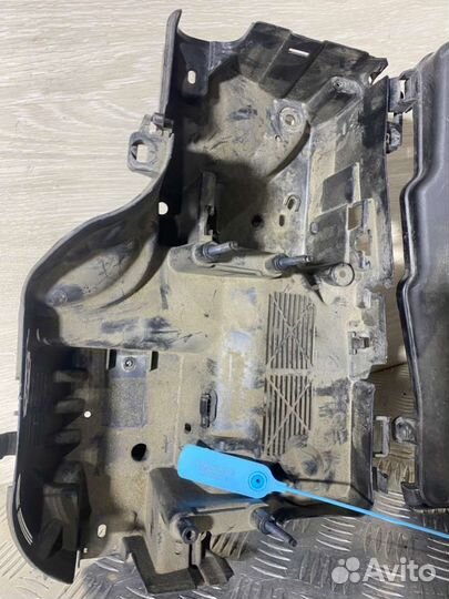 Короб предохранителей Citroen C5 2